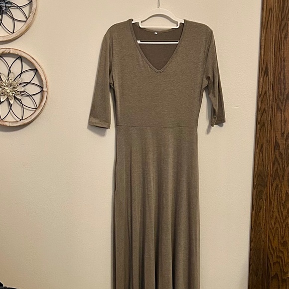 Women’s Grayish Brown Maxi Dress, EUC, Size Small - Picture 1 of 8